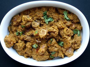Spiced Lamb Curry with Cardamom, Chilli & Caraway seeds